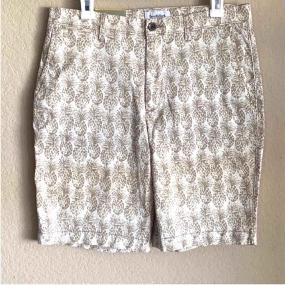 Goodfellow & Co Linden pineapple flat front shorts